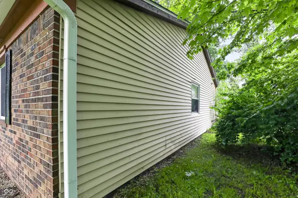 3245 Eastbrooke CIR, Indianapolis, IN 46235