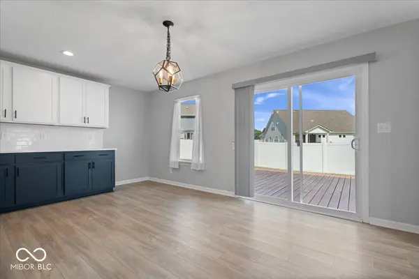 13194 N Landing CIR E, Camby, IN 46113
