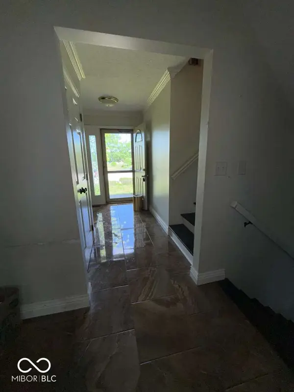 10676 Oakwood CT, Carmel, IN 46033