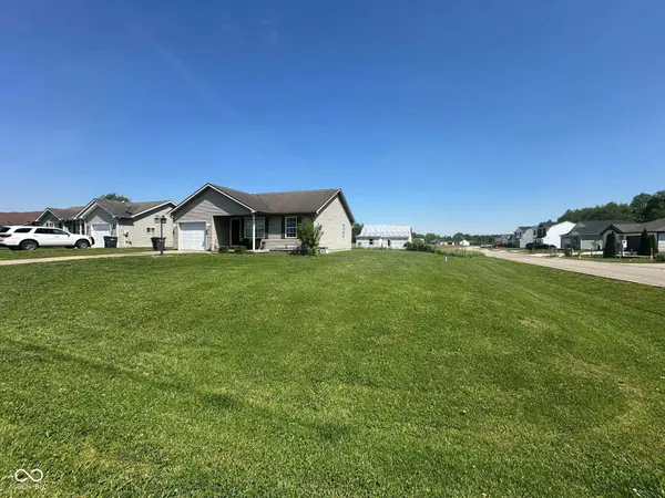 1743 E Graham BLVD, Scottsburg, IN 47170