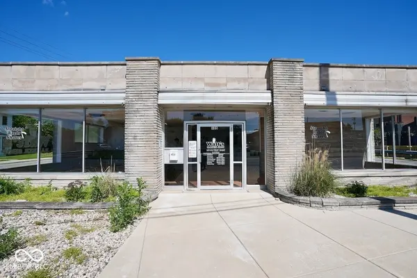 105 S Madison AVE, Greenwood, IN 46142