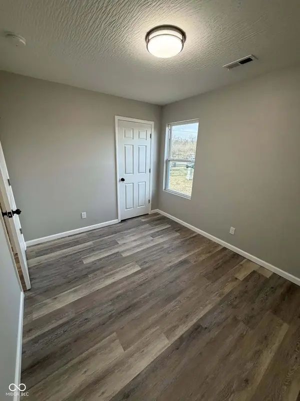 391 Country Manor ST, North Vernon, IN 47265