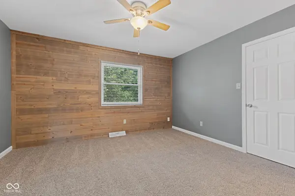 2721 Country Estates DR, Indianapolis, IN 46227