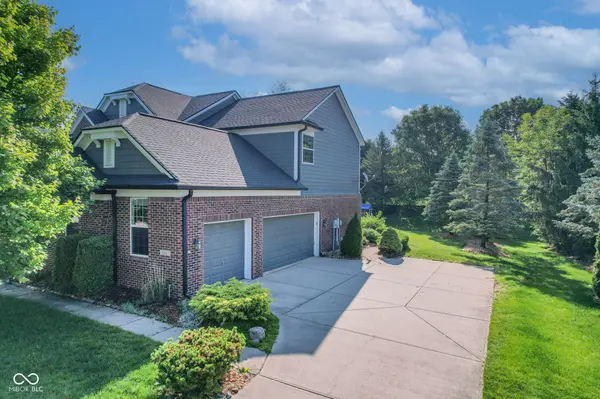 11667 Shadowwood CT, Zionsville, IN 46077