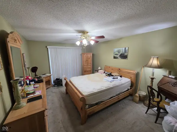 3036 Lake Shore DR #UNIT D, Indianapolis, IN 46205