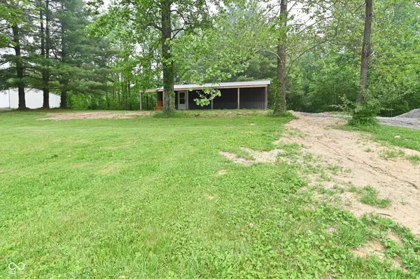 4843 Cunot Cataract RD, Poland, IN 47868