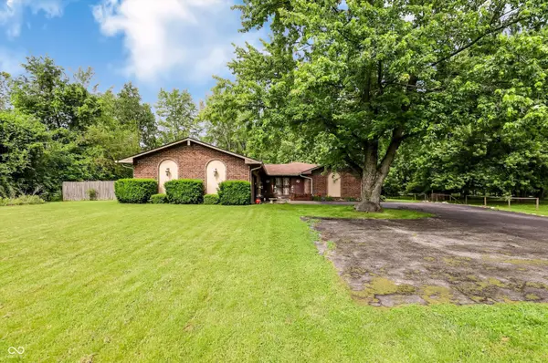 8916 S Franklin RD, Indianapolis, IN 46259