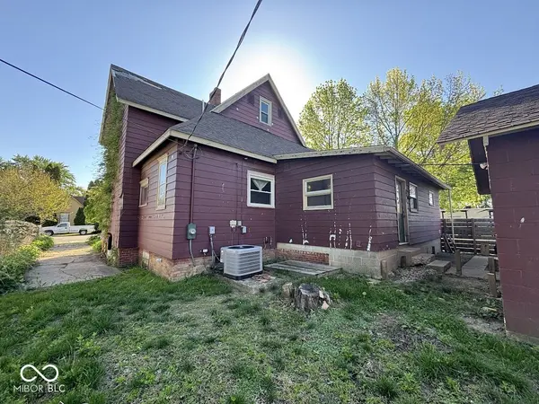 100 N College ST, Colfax, IN 46035