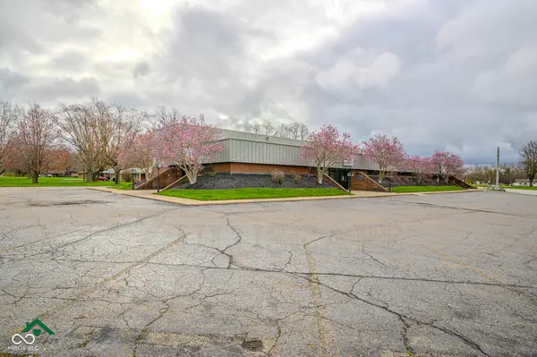 2976 N Scatterfield RD, Anderson, IN 46012