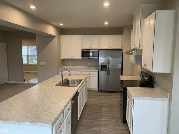 7192 Martock DR, Plainfield, IN 46168