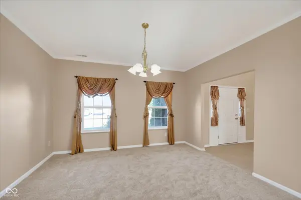12897 Broncos DR, Fishers, IN 46037