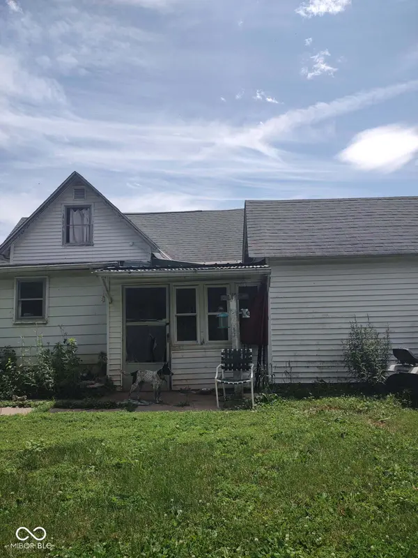 406 N Walnut ST, Carthage, IN 46115
