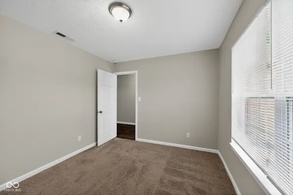 6420 Glory Maple LN, Indianapolis, IN 46221