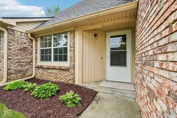 525 Paradise WAY E #C, Greenwood, IN 46143
