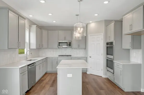 10060 Branson Landing DR, Noblesville, IN 46060