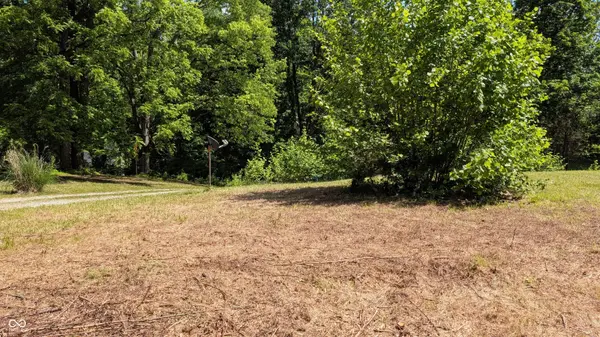 6715 E Gross RD, Bloomington, IN 47401