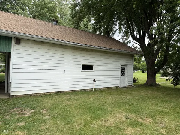 309 Debbie LN, Williamsport, IN 47993