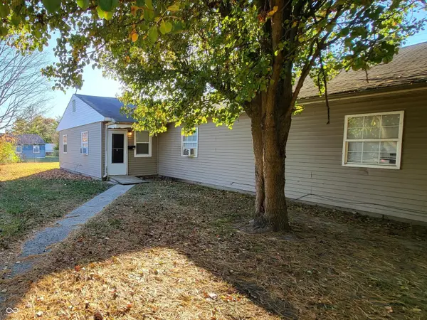 6149 Commodore DR, Indianapolis, IN 46219
