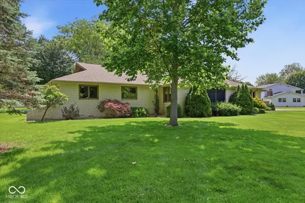 670 Brent Woods DR, Shelbyville, IN 46176