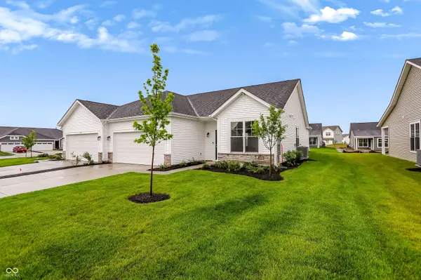 2046 Frost Line LN, Greenfield, IN 46140