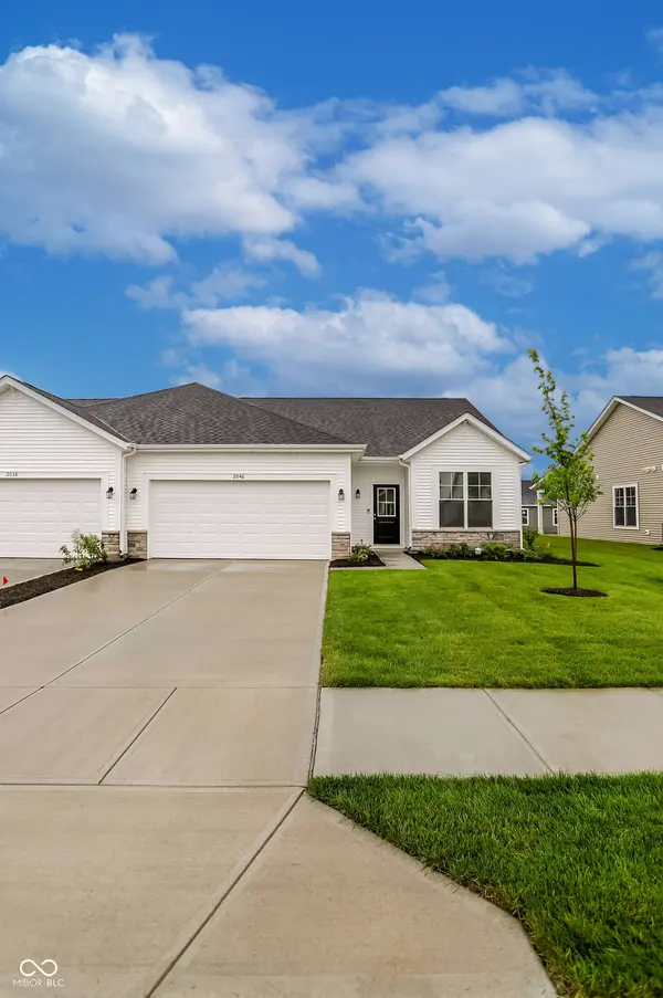2046 Frost Line LN, Greenfield, IN 46140