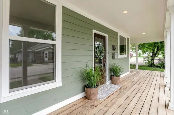 56 E Main ST, Greenwood, IN 46143