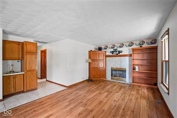 806 Sam Ralston RD, Lebanon, IN 46052
