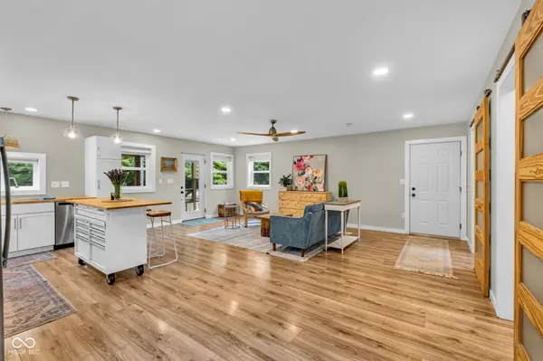 11631 Hickory Nut RD, Cloverdale, IN 46120