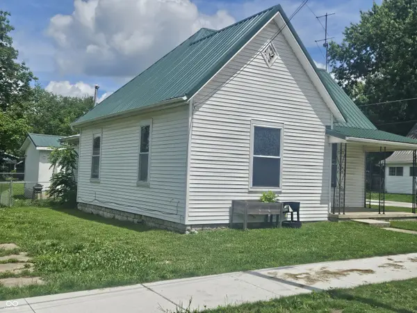104 W Poplar ST, North Vernon, IN 47265