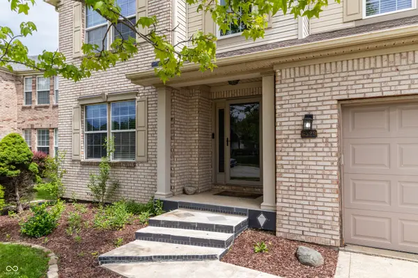 6529 Sussex DR, Zionsville, IN 46077