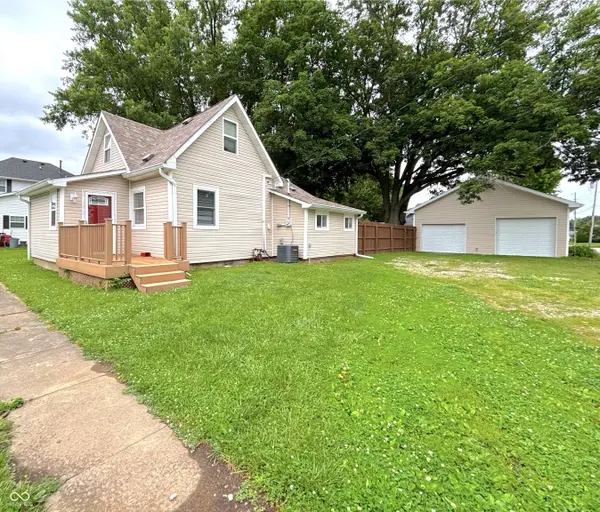 311 S B ST, Thorntown, IN 46071