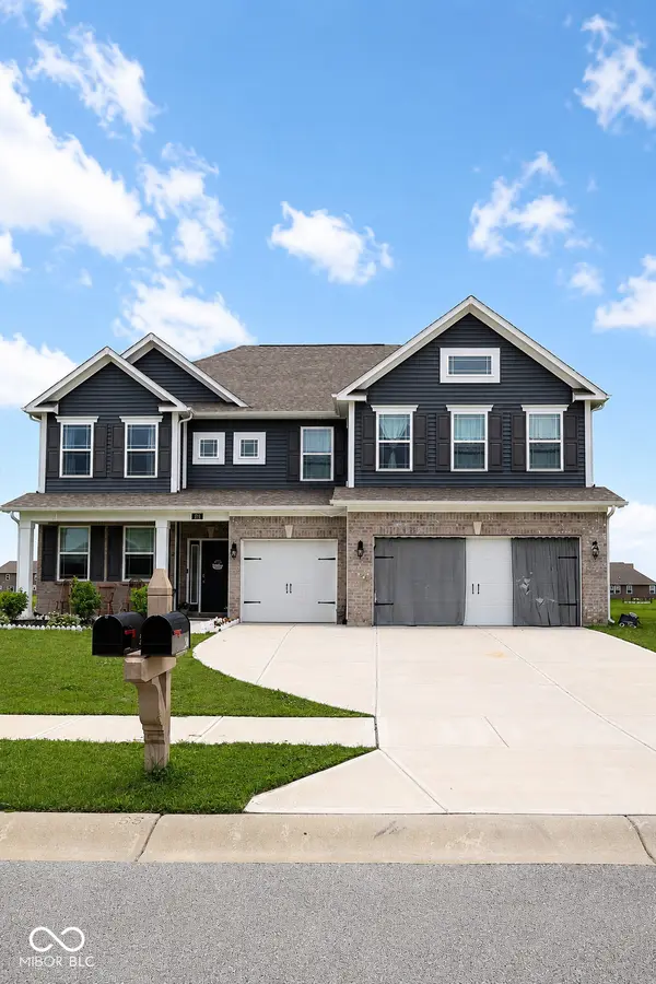271 Walker DR, Whiteland, IN 46184