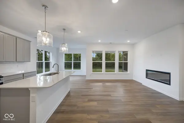 5534 Aspen Wood LN, Indianapolis, IN 46239