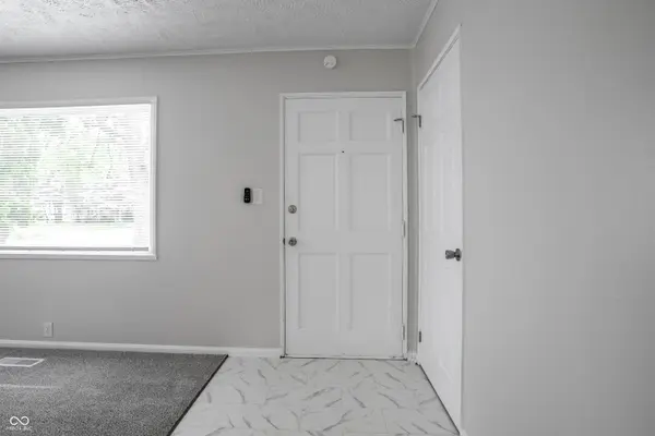 2042 Kessler Boulevard North DR, Indianapolis, IN 46220