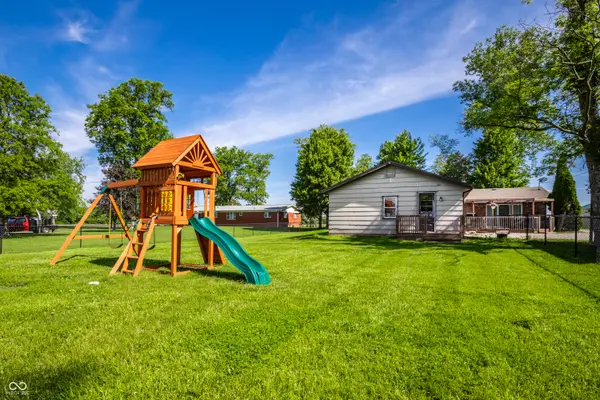 129 W Hickory DR, Greenfield, IN 46140