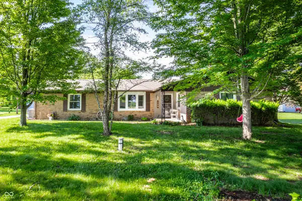 129 W Hickory DR, Greenfield, IN 46140