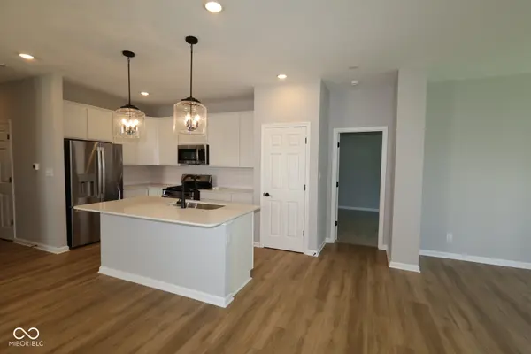 5532 Aspen Wood LN, Indianapolis, IN 46239