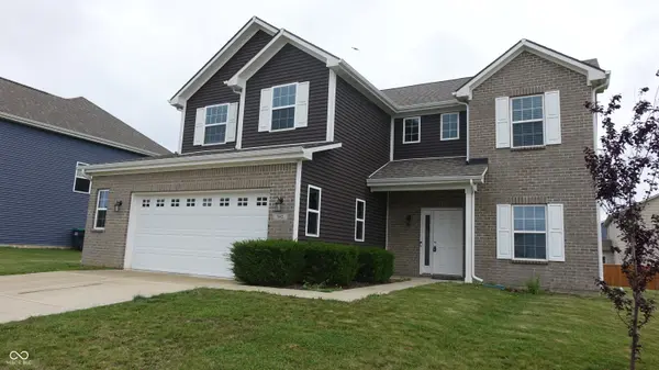 942 Maple Stone DR, Greenwood, IN 46143
