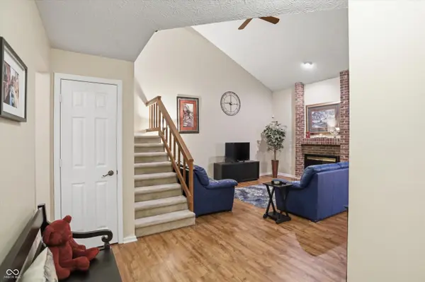 9352 Aberdare DR, Indianapolis, IN 46250