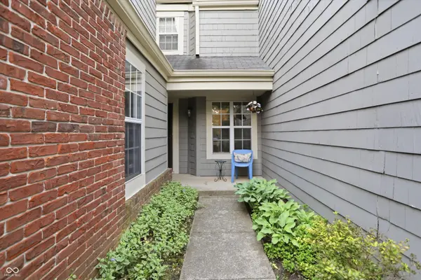 9352 Aberdare DR, Indianapolis, IN 46250