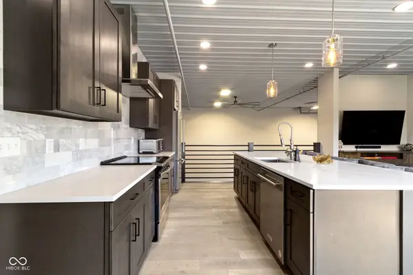 17745 Motor District CIR #20, Westfield, IN 46074