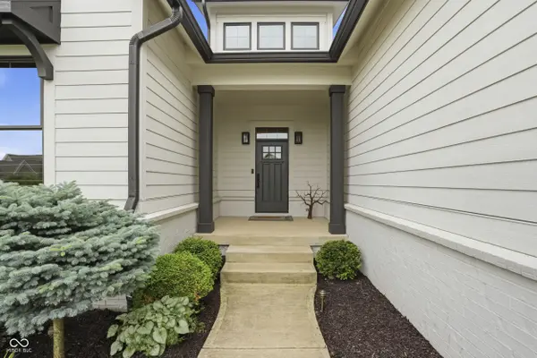 429 Chatham Hills BLVD, Westfield, IN 46074