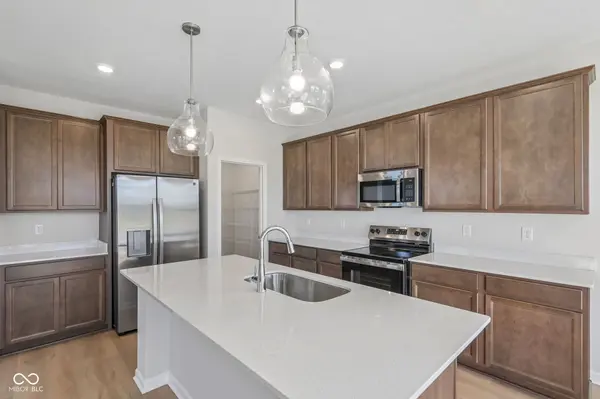 5619 Arcade BLVD, Mccordsville, IN 46055