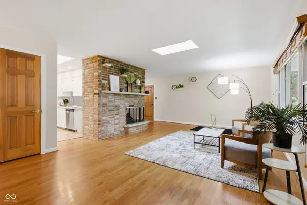 2515 E 99th ST, Carmel, IN 46280
