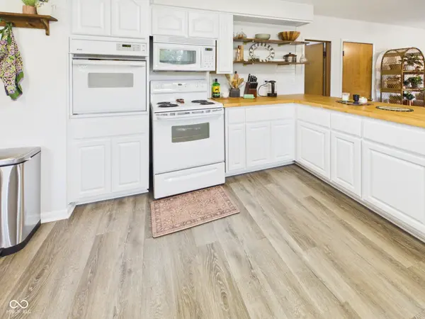 107 Tanglewood DR, Anderson, IN 46012