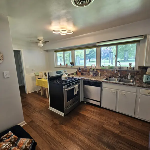 302 East DR, Connersville, IN 47331