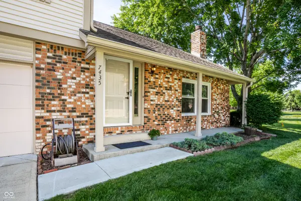 7435 Prairie Lake DR, Indianapolis, IN 46256