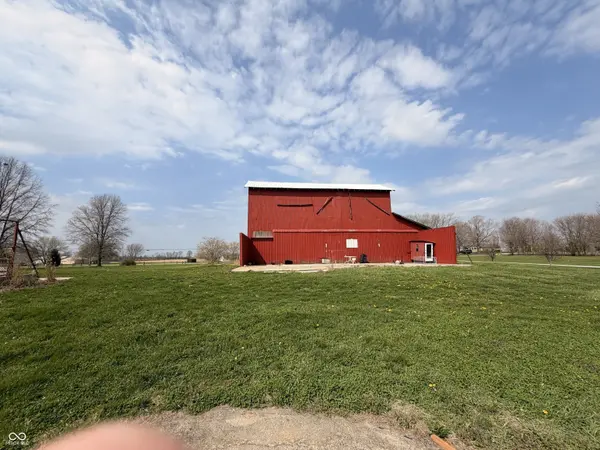 6475 N 300 E, Whiteland, IN 46184