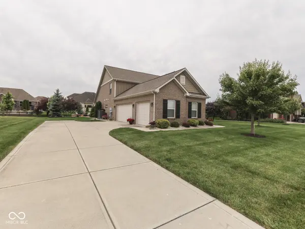 3691 Woodruff PL, Bargersville, IN 46106