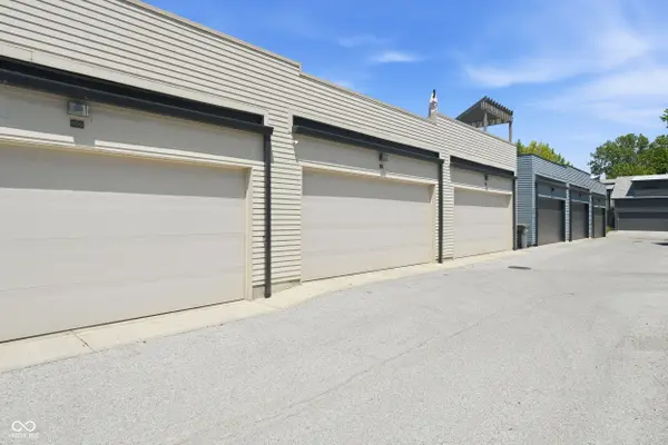 1111 E 10th ST, Indianapolis, IN 46202